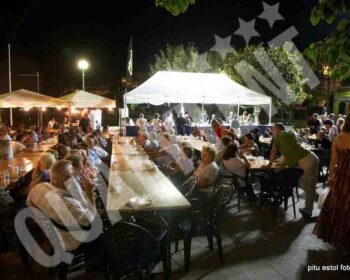 Carpa plegable de 4x8m blanca de Qualytent para ferias