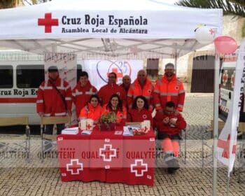 Carpa plegable para Cruz Roja
