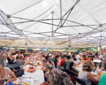 Montaje modular de carpas plegables