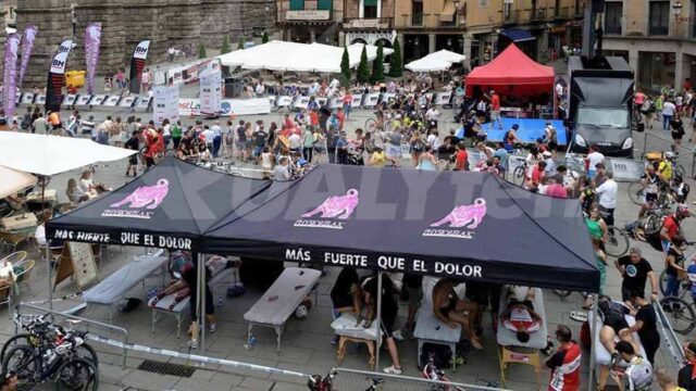 Carpa modular de 9x3m con personalización
